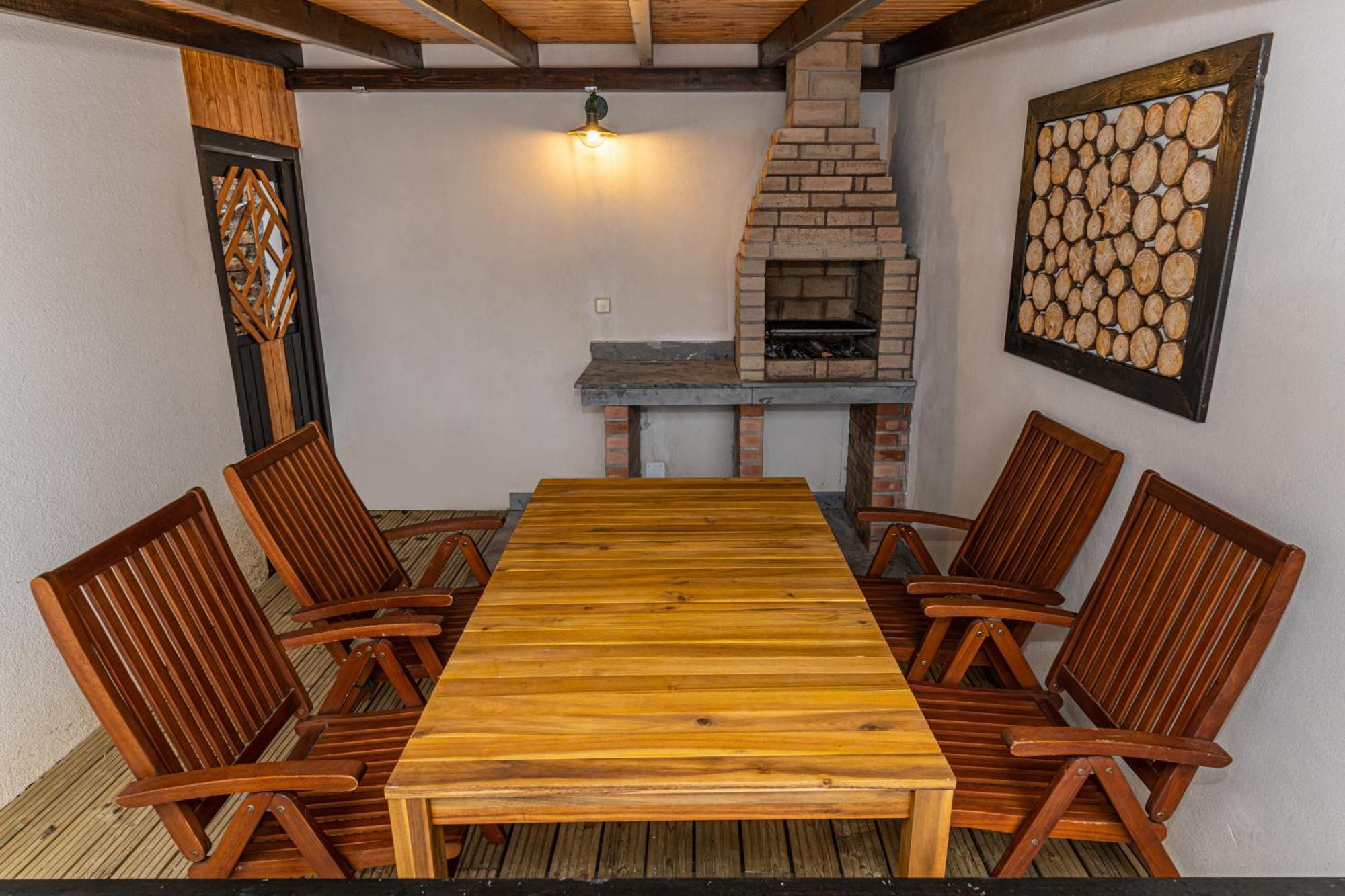 Sun Villas Accommodation Braşov Buitenkant foto
