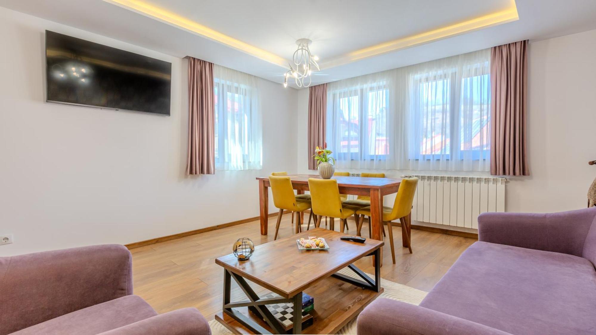 Sun Villas Accommodation Braşov Buitenkant foto